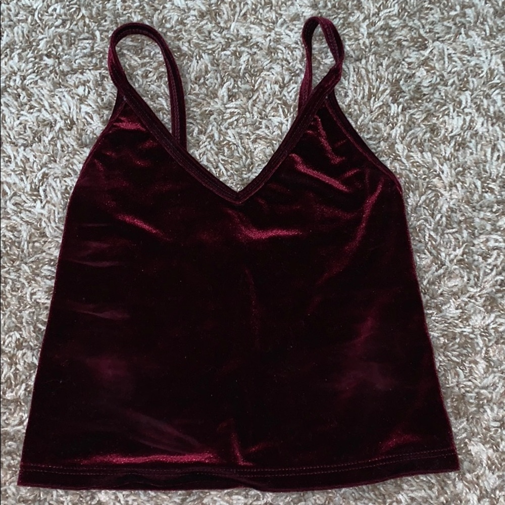 BRANDY MELVILLE CROPPED TANK TOP